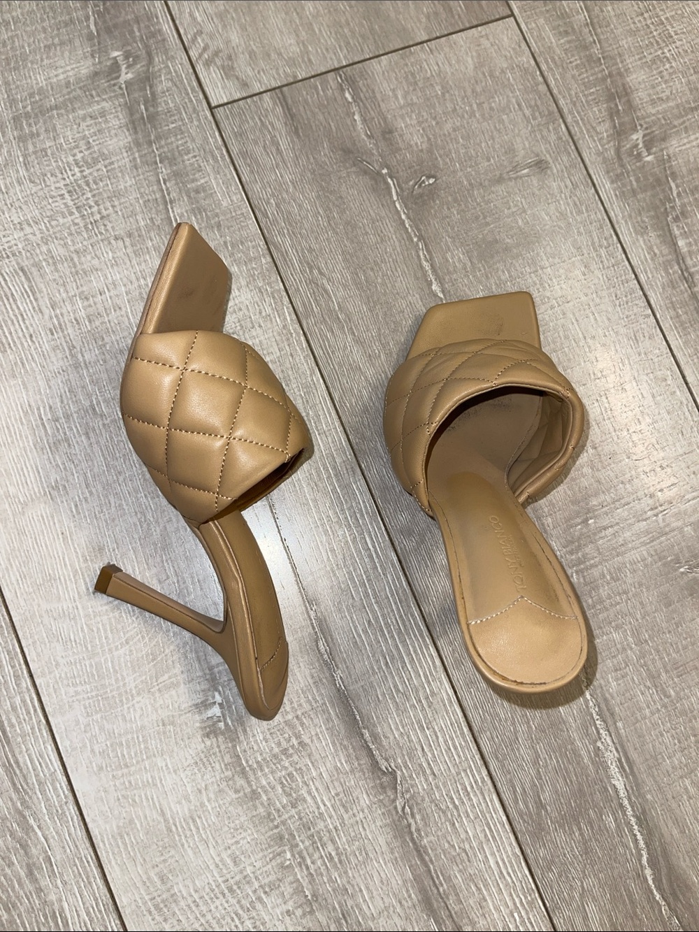 🤍👢Tony Bianco ‘Betty Mules’ Square-Toe Slide Heels in Tan size 6-Lightly used!👢🤍 - Picture 3 of 8